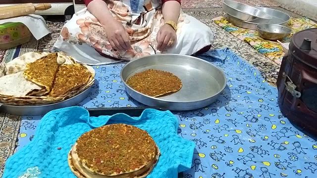 طرز تهیه غذای ترکی (لاهماجون) فوق العاده خوشمزه با دستور افغانی