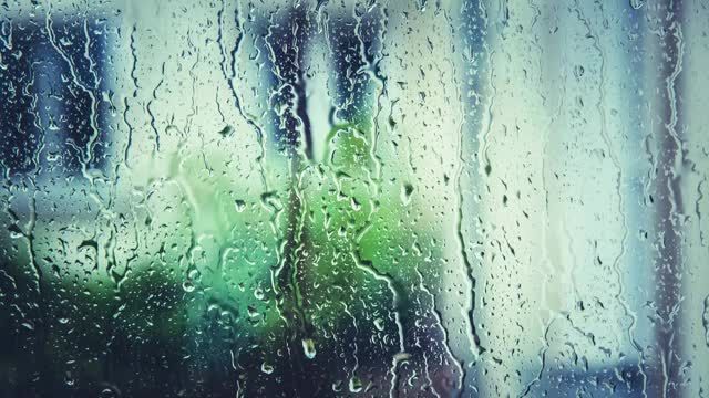 باران ملایم روی سقف و پنجره شیشه ای | 12 ساعت صدای آرامبخش برای خواب