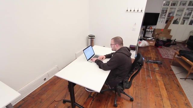آنباکس و بررسی The World's Coolest Desk?