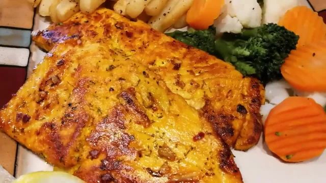 طرز تهیه ماهی سالمون کبابی + طریقه مرینیت کردن