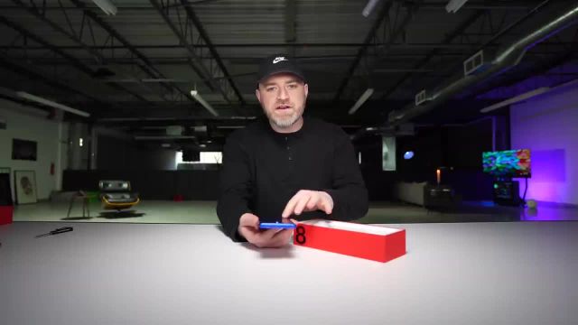 ویدئوی جعبه گشایی OnePlus 8 Pro فوق العاده جذاب