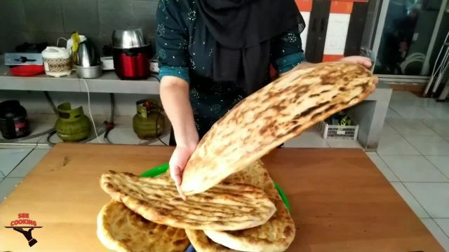 طرز تهیه نان پنجه کش داشی خوشمزه و عالی به سبک محلی افغانستان