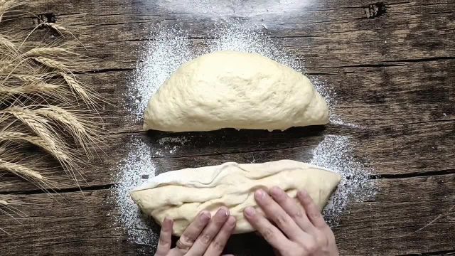 پخت نان حجیم خانگی با مغز حلوا و بدون فر | نان محلی