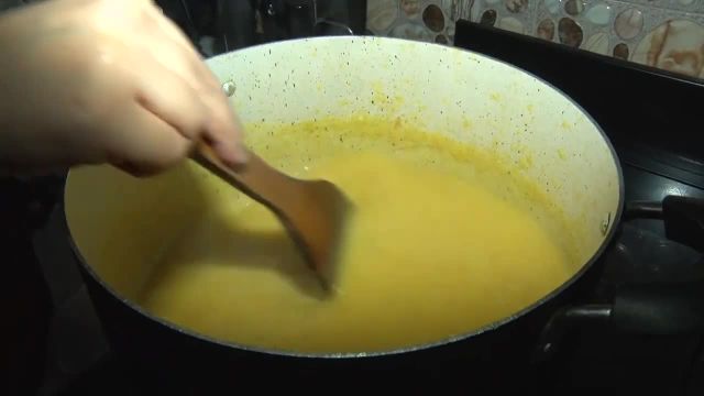 طرز تهیه سوپ کدو حلوایی خوشمزه و لعابدار مناسب فصل پاییز