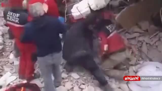اتفاق ناگوار برای امدادرسانان به زلزله‌زدگان ترکیه | ویدیو
