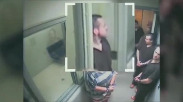 لحظه پراسترس فرار متهم خطرناک از چنگال پلیس در آمریکا | ویدیو