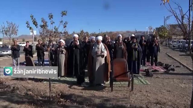 اقامه نماز جماعت طلب باران در زنجان