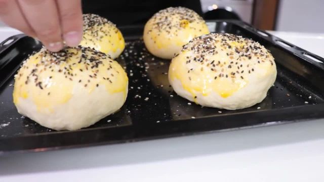 دستور پخت نان برگر خانگی نرم و خوشمزه مکدونالدی با ترفند ژاپنی