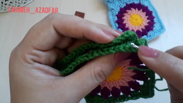آموزش بافت کیف موتیفی با طرح گل های دست ساز