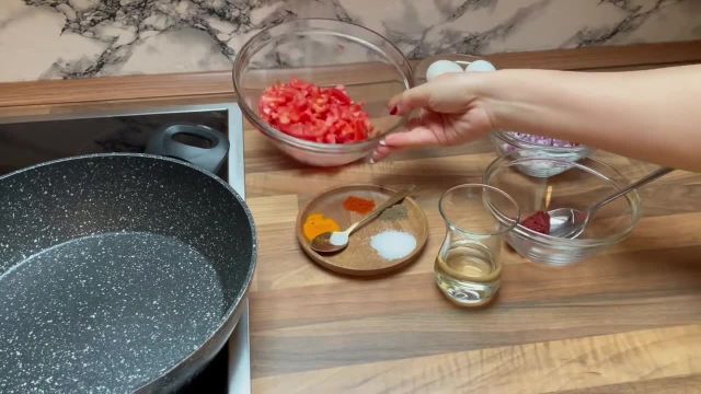 طرز تهیه املت گوجه فرنگی خوشمزه و ساده
