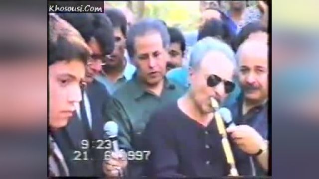 محمدرضا شجریان و محمد موسوی در مراسم خاکسپاری استاد فرهنگ فر