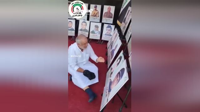 گریه های بی‌ امان پیر مرد آذری زبان در موکب یادمان شهدای الحشد الشعبی عراق