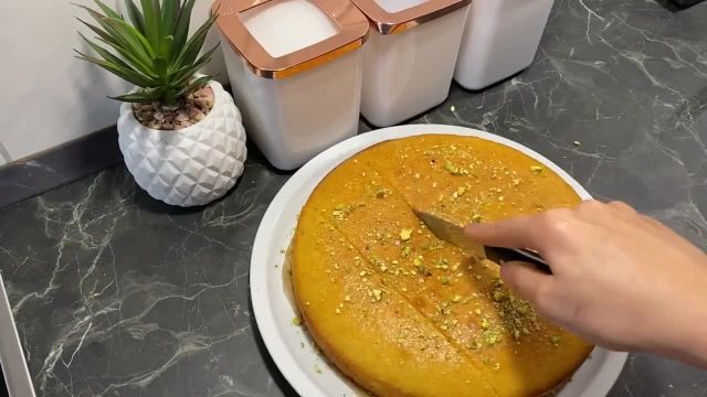 روش پخت بسبوسه کیک عربی نرم و خوشمزه با دستور افغان ها