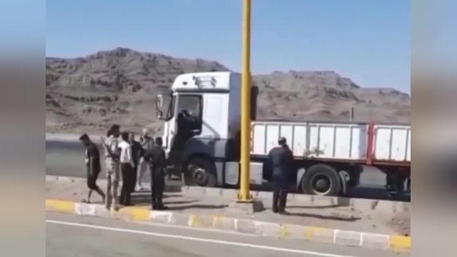 مرگ عجیب راننده کامیون اراکی در نزدیکی زاهدان