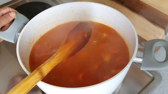 طرز تهیه سوپ دال عدس خوشمزه و آسان فوق العاده مقوی