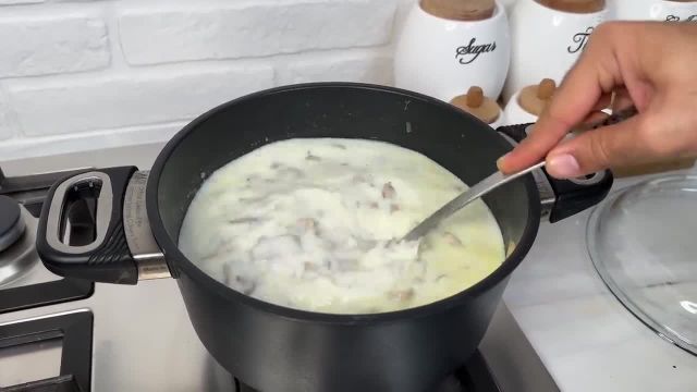 طرز تهیه خوشمزه ترین سوپ قارچ بهه صورت مرحله به مرحله