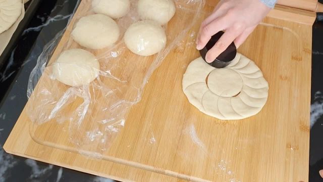 طرز تهیه نان روت افغانی با ارده