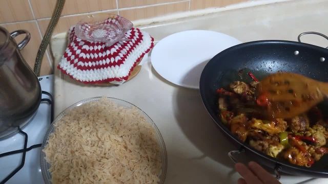 طرز تهیه کرایی مرغ با برنج خوشمزه و خوش خوراک غذای مخصوص افغانی