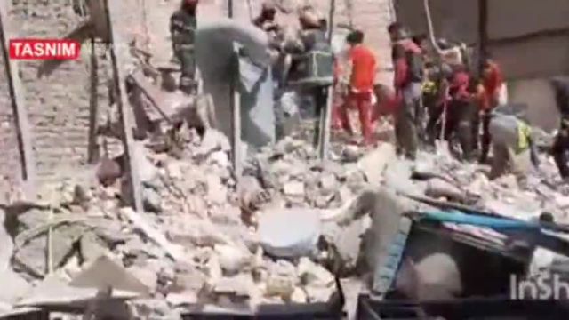 1 کشته در ریزش ساختمان در خیابان گلستان | مالک و مهندس ناظر ساختمان  دستگیر شدند