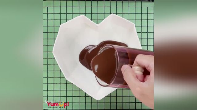 آموزش دیزاین کیک قلبی شکلاتی / کیک شیک و خاص
