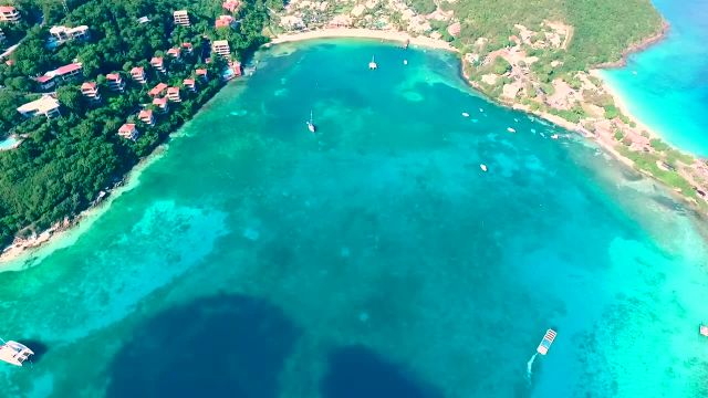 هواپیمای بدون سرنشین بر فراز جزایر ویرجین ایالات متحده
