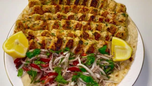 طرز تهیه کباب کوبیده سینه مرغ خوشمزه و مخصوص به روش افغانی