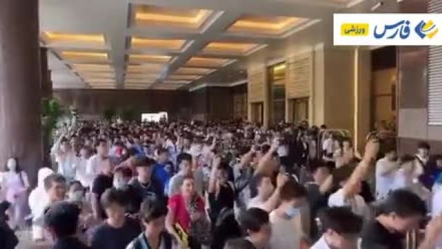 مسی فرودگاه پکن را به هم ریخت | ویدیو