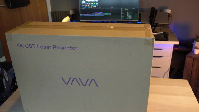 آنباکس و راه‌اندازی پروژکتور لیزری VAVA 4K Ultra Short Throw