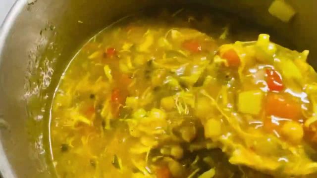 طرز پخت سوپ ترکاری با سینه مرغ خوشمزه و مقوی به روش افغان ها