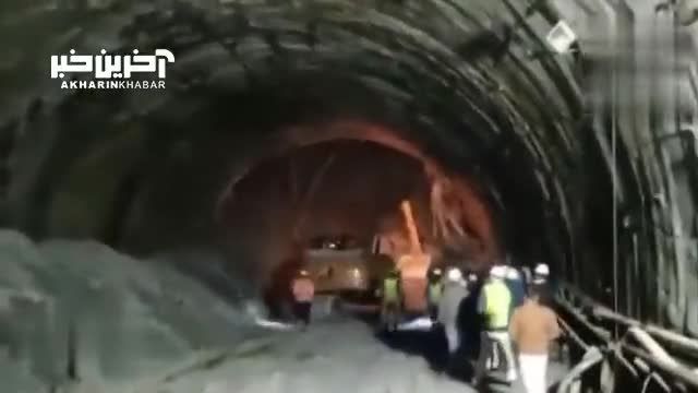 ریزش تونل روی کارگران در شمال هند (ویدئو)