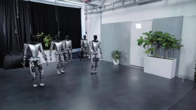 ربات انسان نمای اپتیموس ساخته تسلا | ویدیو