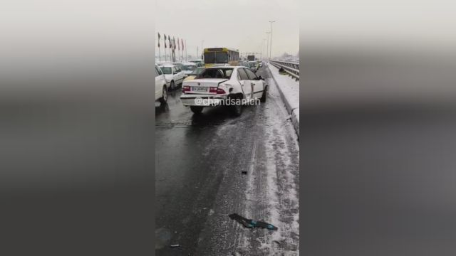 تصادف هولناک زنجیره‌ای در اتوبان تهران-کرج | ویدیو