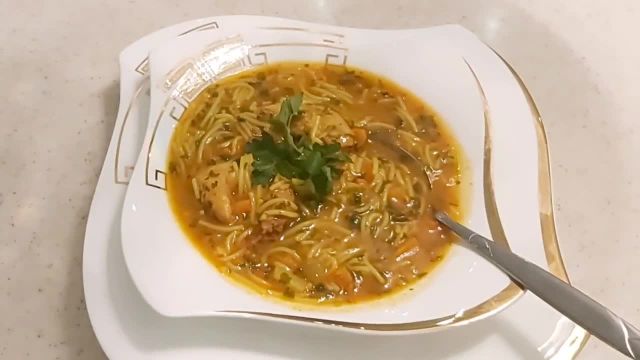 طرز تهیه سوپ رشته فرنگی (ورمیشل) مناسب فصل زمستان | سوپ سرماخوردگی