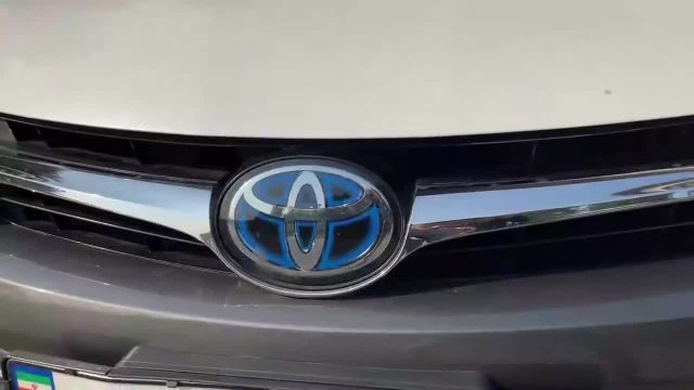 تست و بررسی تویوتا کمری هیبرید 2016 (Toyota camry hybrid)
