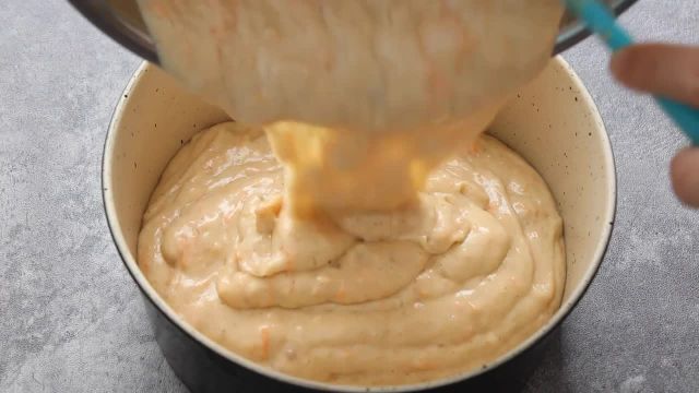 طرز تهیه کیک هویج و گردو با دستور پخت ساده