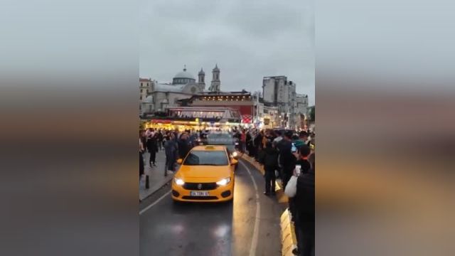 خوشحالی طرفداران اردوغان در میدان تکسیم | ویدیو