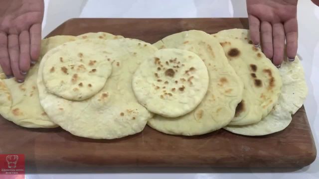 طرز تهیه نان پیتا خانگی خوشمزه و خوش بافت با دستور ساده و آسان