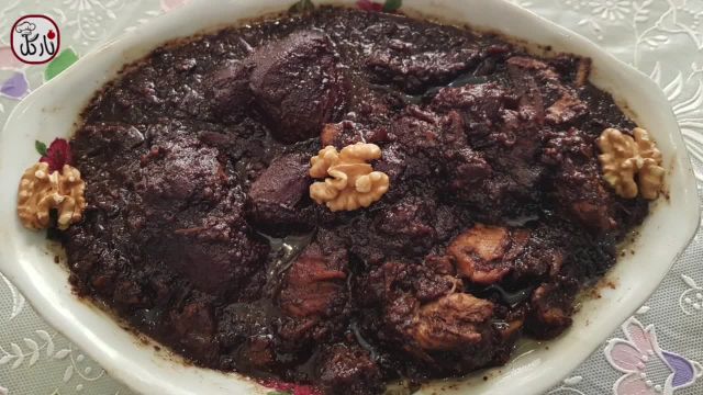 طرز تهیه فسنجان با مرغ خوشمزه و جا افتاده غذای مجلسی ایرانی