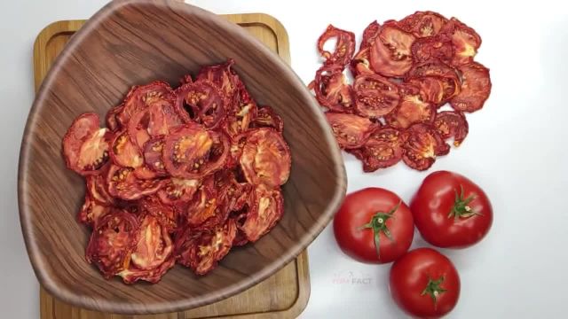 طرز تهیه پودر گوجه فرنگی در ماهیتابه بدون نیاز به آفتاب