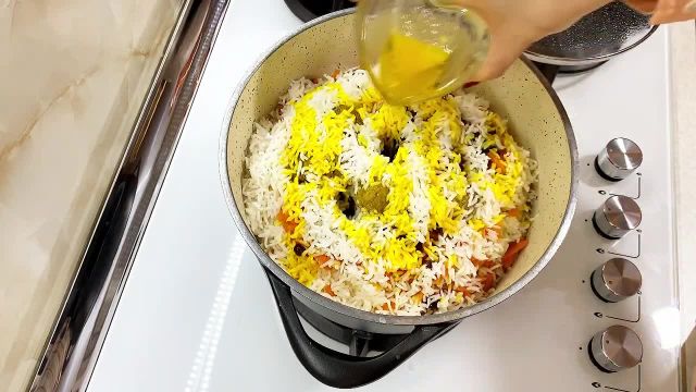 طرز تهیه ساطری پلو غذای سنتی خراسان با گوشت و کشمش فوق العاده خوشمزه