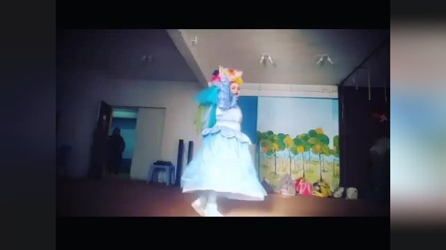 اجرای بسیار زیبای رزیتا دغلاوی نژاد خاله فرشته مهربون برای دبستان دولتی