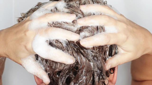 روش های مراقبت از مو در فصل سرما
