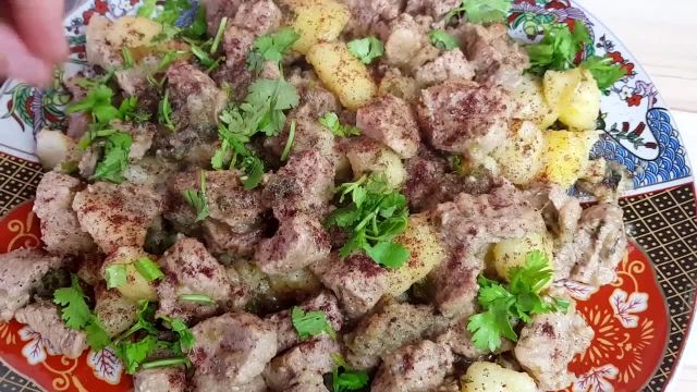 طرز تهیه گوشت سرخ شده با سیب زمینی خوشمزه و اسان به روش افغانی