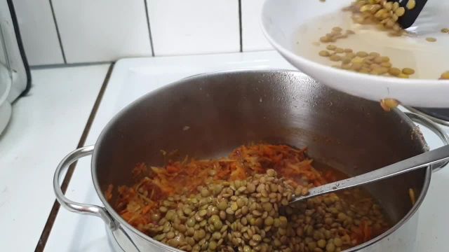 طرز تهیه عدسی خوشمزه و مقوی با هویج