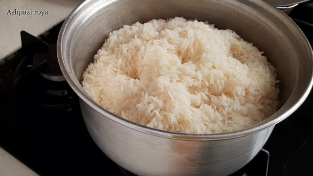 طرز تهیه برنج آبکش مجلسی با ریزترین جزئیات