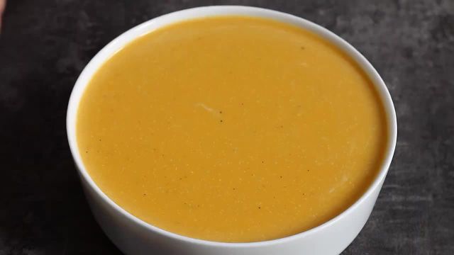 طرز تهیه سوپ کدوحلوایی یک پیش غذای گیاهی خوشمزه و مقوی
