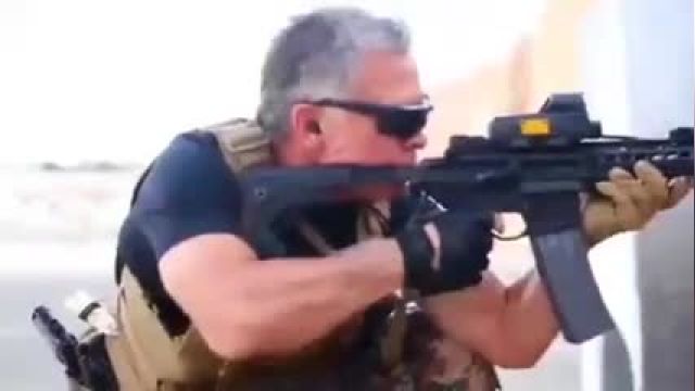 ویدئویی از تمرین نظامی و تیراندازی پادشاه و ولیعهد اردن