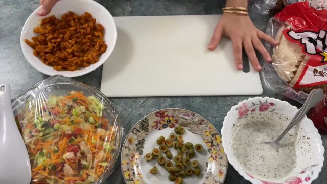 طرز تهیه چكن رول خوشمزه و مخصوص غذای افغانی برای مهمانی
