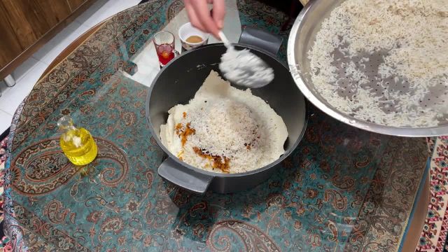طرز تهیه هویج پلو شیرازی با مرغ