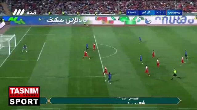 صحنه بحث بر انگیز دیدار پرسپولیس و گل گهر